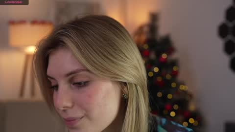 Snapshot of refined_style chatting on December 21, 2024, 1:21 pm JessyinCherri yang online show from December 21, 2024, 1:21 pm