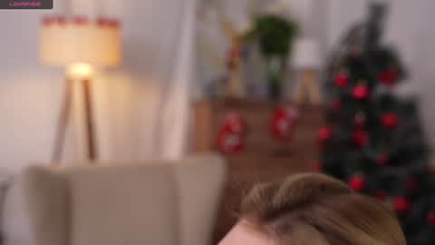 Snapshot of refined_style chatting on December 22, 2024, 1:33 pm JessyinCherri yang online show from December 22, 2024, 1:33 pm