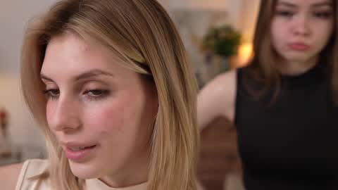 Snapshot of refined_style chatting on December 28, 2024, 1:49 pm JessyinCherri yang online show from December 28, 2024, 1:49 pm