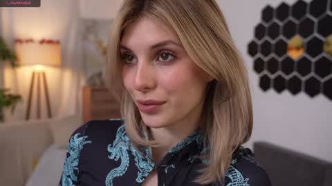 Snapshot of refined_style chatting on January 12, 2025, 7:21 am JessyinCherri yang online show from January 12, 2025, 7:21 am