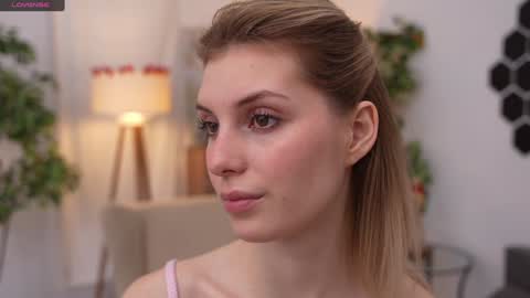 Snapshot of refined_style chatting on January 17, 2025, 7:08 am JessyinCherri yang online show from January 17, 2025, 7:08 am