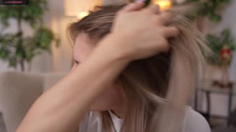 Snapshot of refined_style chatting on January 24, 2025, 7:30 am JessyinCherri yang online show from January 24, 2025, 7:30 am