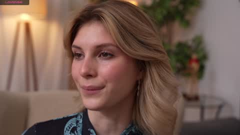 Snapshot of refined_style chatting on February 6, 2025, 1:54 pm JessyinCherri yang online show from February 6, 2025, 1:54 pm