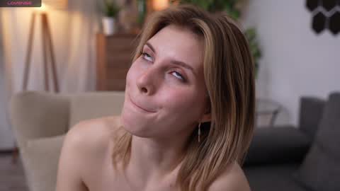 Snapshot of refined_style chatting on February 7, 2025, 4:24 pm JessyinCherri yang online show from February 7, 2025, 4:24 pm