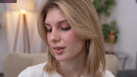 Snapshot of refined_style chatting on February 10, 2025, 2:37 pm JessyinCherri yang online show from February 10, 2025, 2:37 pm