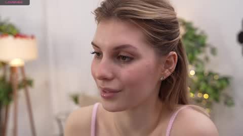 Snapshot of refined_style chatting on February 15, 2025, 10:22 am JessyinCherri yang online show from February 15, 2025, 10:22 am