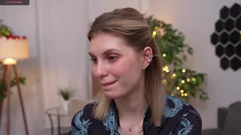 Snapshot of refined_style chatting on February 16, 2025, 1:27 pm JessyinCherri yang online show from February 16, 2025, 1:27 pm