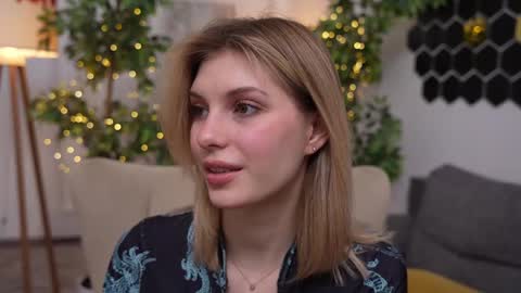 Snapshot of refined_style chatting on February 21, 2025, 7:12 am JessyinCherri yang online show from February 21, 2025, 7:12 am