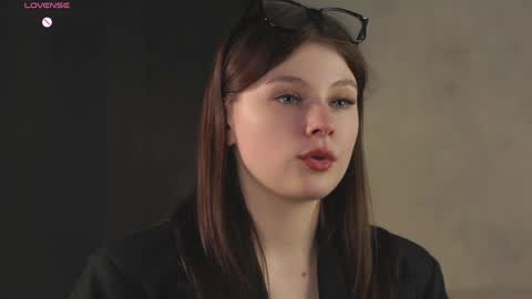 Snapshot of regenasuri chatting on April 28, 2026, 1:49 pm Grace online show from April 28, 2026, 1:49 pm