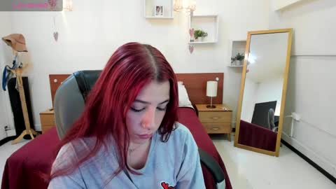 Snapshot of regina_blum chatting on February 17, 2025, 3:36 am Regina online show from February 17, 2025, 3:36 am