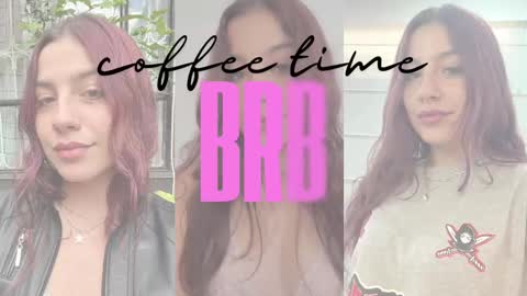 Snapshot of regina_blum chatting on October 1, 2025, 12:33 pm Regina online show from October 1, 2025, 12:33 pm