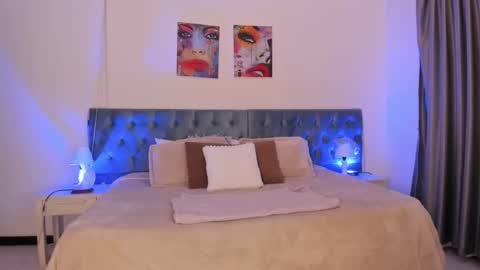 Snapshot of regina_blum chatting on October 9, 2025, 12:58 pm Regina online show from October 9, 2025, 12:58 pm