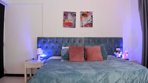 Snapshot of regina_blum chatting on November 22, 2025, 12:37 pm Regina online show from November 22, 2025, 12:37 pm