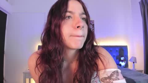 Snapshot of regina_blum chatting on December 3, 2025, 12:47 pm Regina online show from December 3, 2025, 12:47 pm