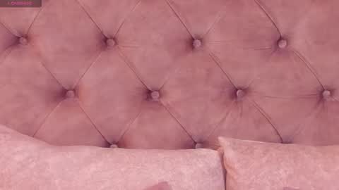 Snapshot of regina_noctixx chatting on November 27, 2025, 10:34 pm Regina online show from November 27, 2025, 10:34 pm