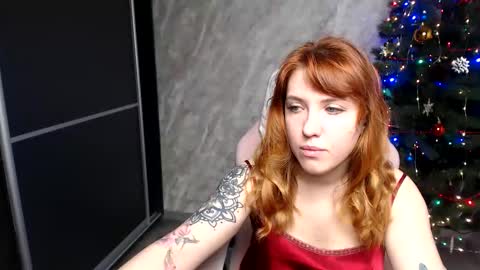 Snapshot of reginasmilee chatting on December 21, 2025, 12:51 am Regina online show from December 21, 2025, 12:51 am