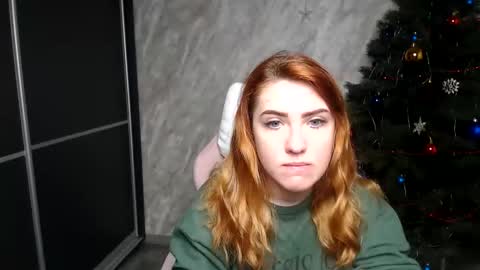 Snapshot of reginasmilee chatting on January 7, 2026, 2:14 am Regina online show from January 7, 2026, 2:14 am