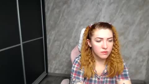 Snapshot of reginasmilee chatting on January 12, 2026, 2:17 am Regina online show from January 12, 2026, 2:17 am