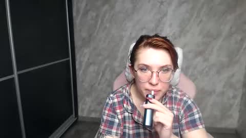 Snapshot of reginasmilee chatting on January 13, 2026, 1:11 am Regina online show from January 13, 2026, 1:11 am