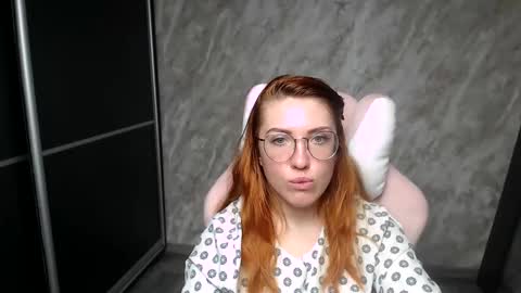 Snapshot of reginasmilee chatting on February 15, 2026, 7:51 am Regina online show from February 15, 2026, 7:51 am