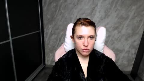 Snapshot of reginasmilee chatting on February 25, 2026, 6:34 am Regina online show from February 25, 2026, 6:34 am