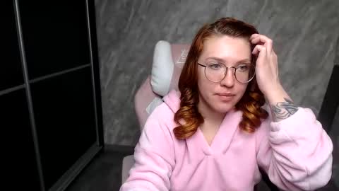 Snapshot of reginasmilee chatting on March 3, 2026, 1:56 am Regina online show from March 3, 2026, 1:56 am