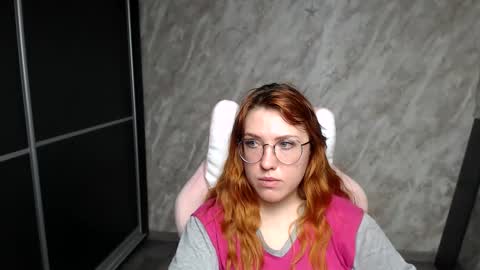 Snapshot of reginasmilee chatting on March 5, 2026, 4:52 am Regina online show from March 5, 2026, 4:52 am