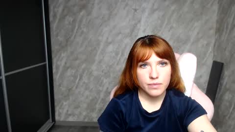 Snapshot of reginasmilee chatting on March 7, 2026, 6:32 am Regina online show from March 7, 2026, 6:32 am