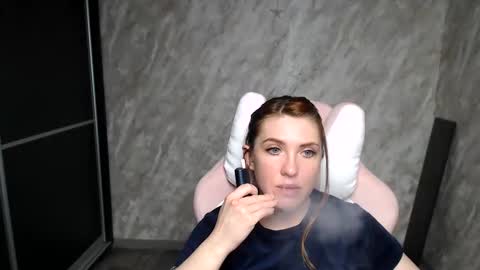 Snapshot of reginasmilee chatting on March 7, 2026, 6:38 pm Regina online show from March 7, 2026, 6:38 pm