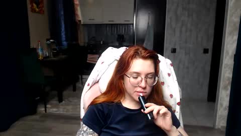 Snapshot of reginasmilee chatting on March 26, 2026, 3:45 am Regina online show from March 26, 2026, 3:45 am