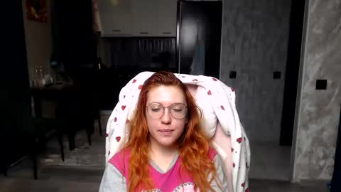 Snapshot of reginasmilee chatting on March 28, 2026, 6:35 am Regina online show from March 28, 2026, 6:35 am