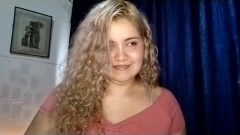 Snapshot of rei_chan26 chatting on March 12, 2025, 10:39 pm Tania Nixx online show from March 12, 2025, 10:39 pm