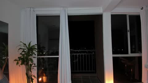 Snapshot of reichel_gray chatting on February 4, 2025, 3:11 am REICHEL online show from February 4, 2025, 3:11 am