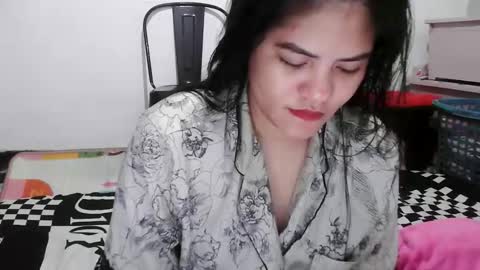 reign2525 online show from March 2, 2026, 5:09 pm