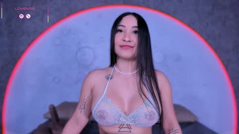 reiinachloe online show from November 26, 2025, 5:14 pm