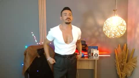   REIKO  online show from February 20, 2026, 3:23 pm