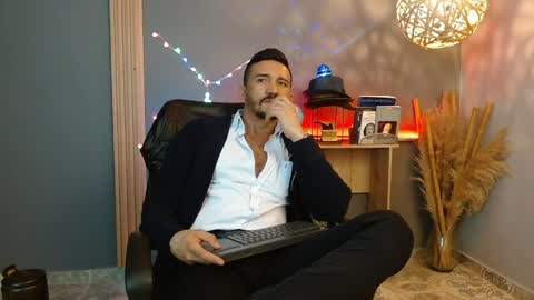   REIKO  online show from March 30, 2026, 6:53 pm