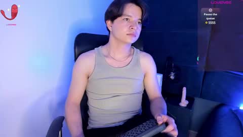 Snapshot of remiblythe chatting on February 24, 2025, 8:25 pm RemiBlythe online show from February 24, 2025, 8:25 pm