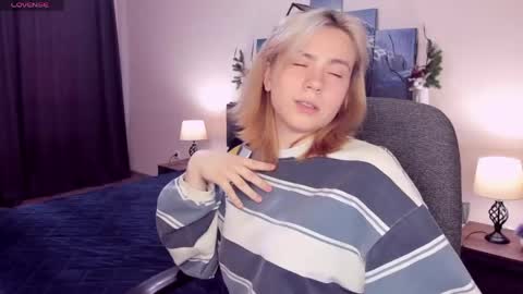 RemiPeach online show from May 26, 2026, 3:52 pm