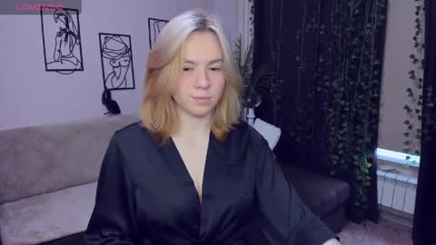 RemiPeach online show from May 31, 2026, 4:25 pm