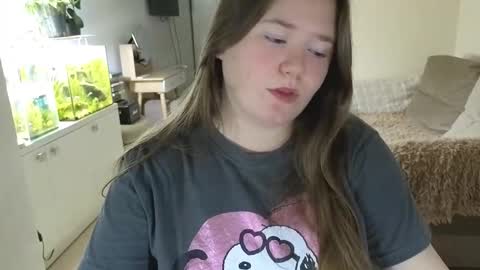 Snapshot of remirann_ chatting on November 18, 2025, 5:23 am Ann OF - remirann21 online show from November 18, 2025, 5:23 am