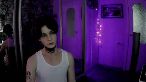 Snapshot of remitrash chatting on September 12, 2025, 10:15 am RemiTrash online show from September 12, 2025, 10:15 am