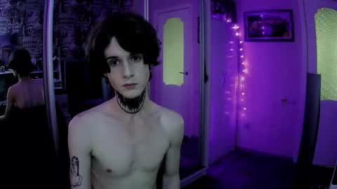 Snapshot of remitrash chatting on October 31, 2025, 8:26 am RemiTrash online show from October 31, 2025, 8:26 am