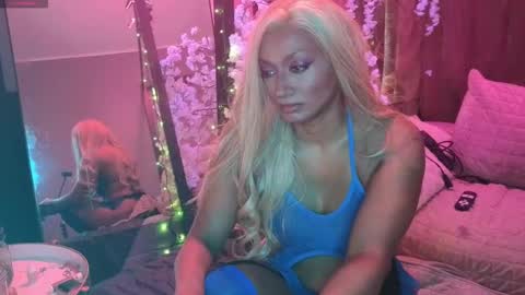 Snapshot of remyxavier chatting on January 12, 2026, 7:41 pm remyxavier online show from January 12, 2026, 7:41 pm
