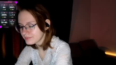 Snapshot of renaeblaski chatting on May 10, 2026, 6:24 pm Claire online show from May 10, 2026, 6:24 pm