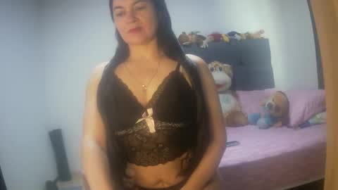 Snapshot of renata_hot1 chatting on October 21, 2025, 9:37 pm renata_hot1 online show from October 21, 2025, 9:37 pm