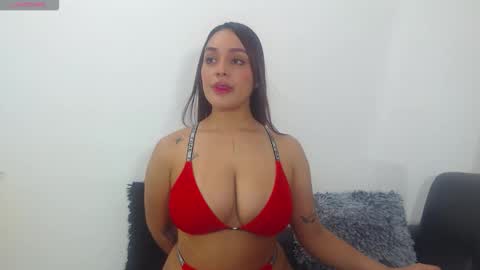 renatabrownn28 online show from May 16, 2026, 6:43 am