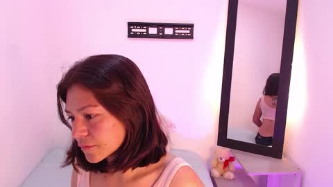 renataj online show from December 15, 2025, 11:14 am