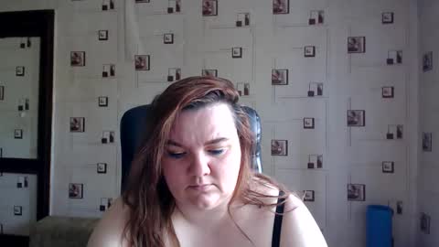 Snapshot of renataoia chatting on May 27, 2026, 11:18 am renataoia online show from May 27, 2026, 11:18 am