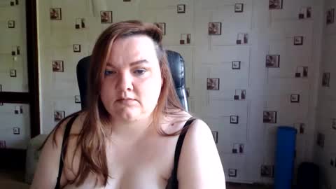 Snapshot of renataoia chatting on May 31, 2026, 1:29 pm renataoia online show from May 31, 2026, 1:29 pm